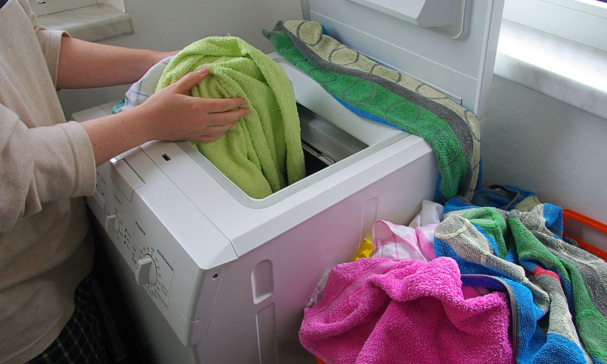 Dream of washing clothes - Evangelist Joshua