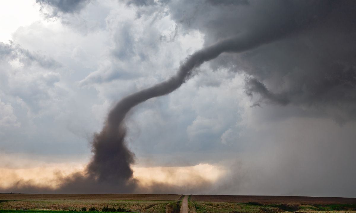 14 Tornado Dream Interpretations And Scenarios With Their Meanings