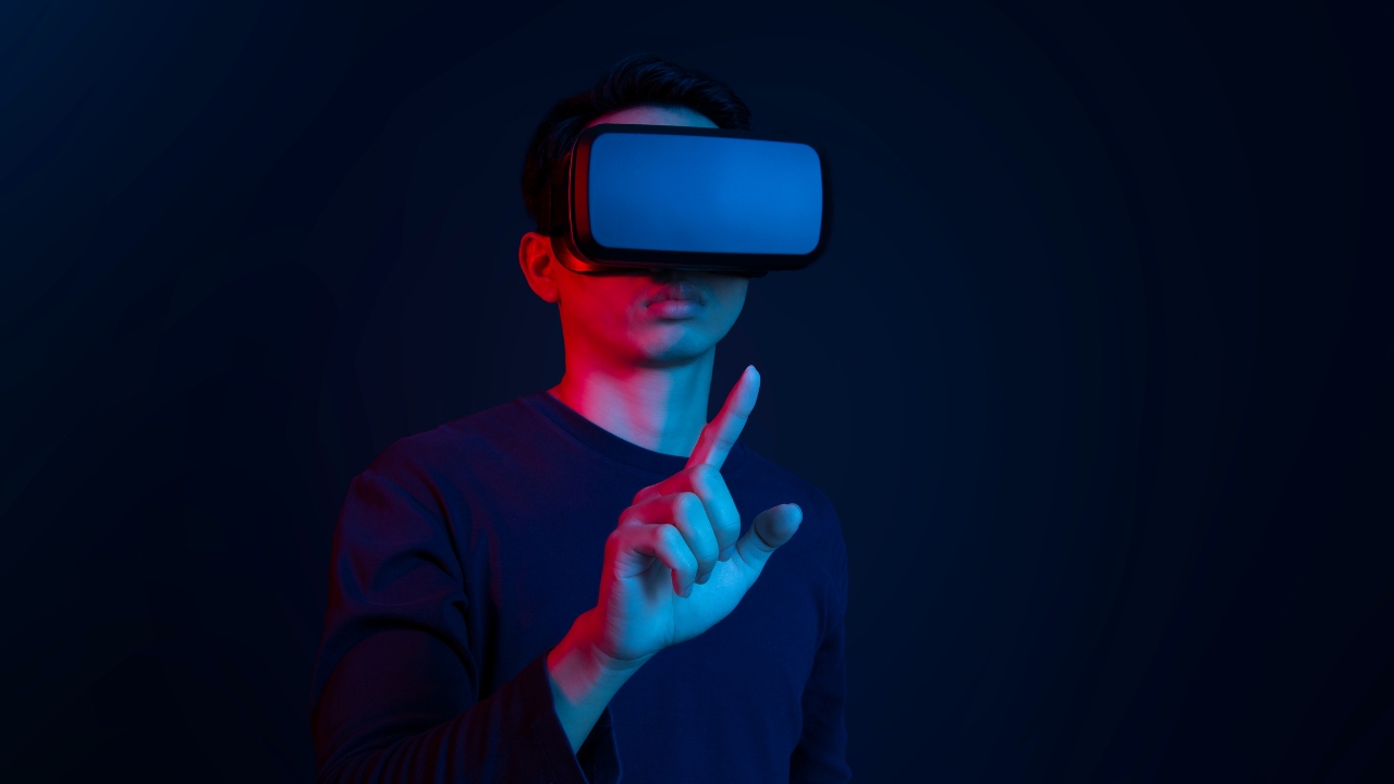 Virtual Reality vs. Augmented Reality